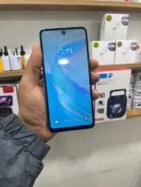 للبيع انفنكس سمارت 8 برو ذاكرا ٢٥٦ المعالج 6GB بطاريه 5000 مبدل شاشه ا...