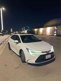 كورلا هايبرد شكل أمريكي 2024    ماشيه 81 ألف مسويلها ادامه كامله   فول...
