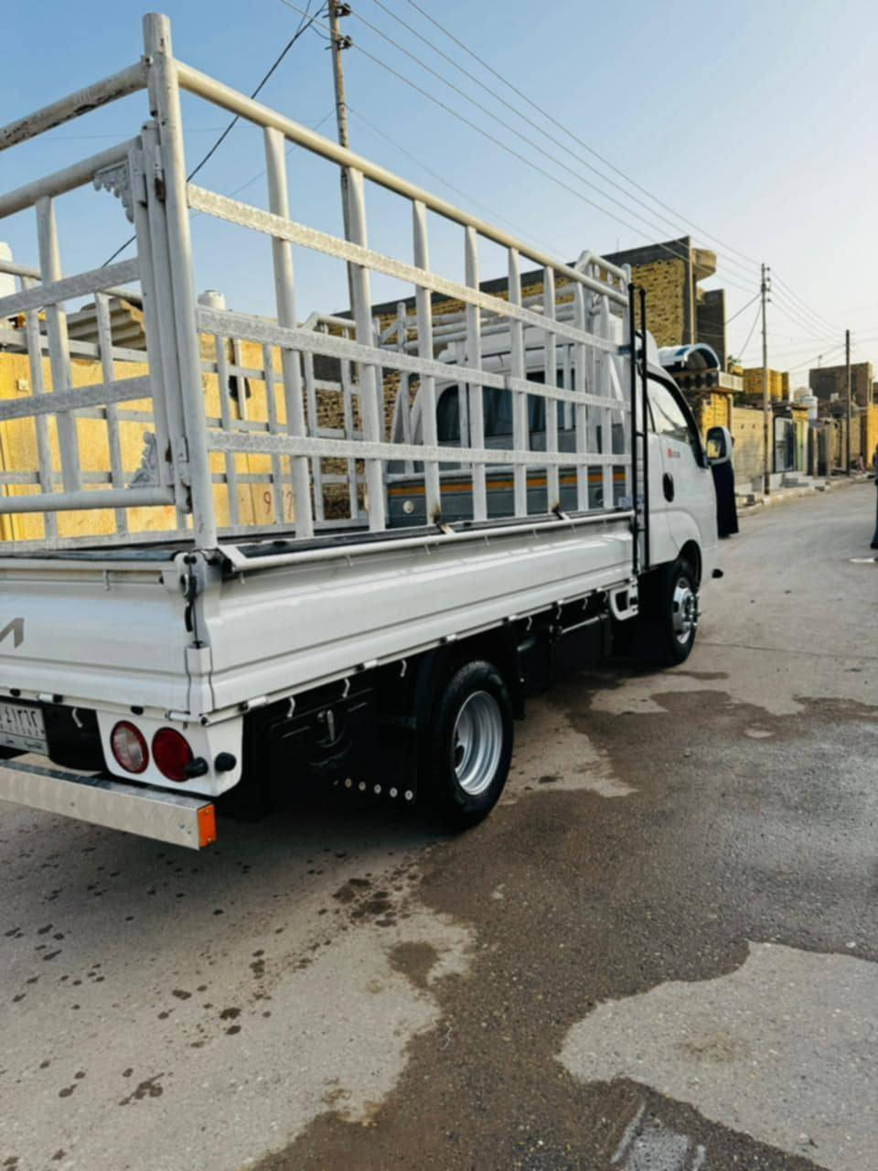 السلام عليكم كيا حمل لبيع موديل 22كفاله عامه محور تاير 14وتانكي 120 حدادية وتخم تأيرات ودوشمه جاهزه على آخر حبايه السعر 178 وبيه مجال ذي قار قضاء النصر ***********
