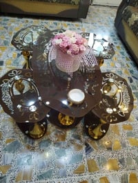 طاولة • مستعمل • قابل تفاوض