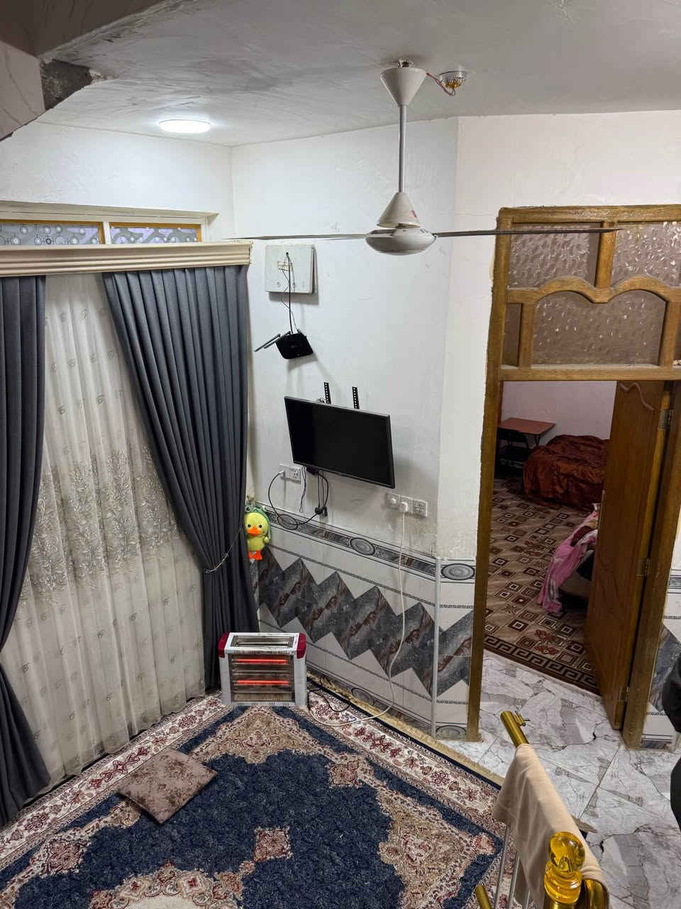 بيت 100متر مربع للبيع بناء حديث طابق ونص في الماجديه داخل فرع مسلك مطلوب اسكان بناء سنه 2023 للاتصال
*********** عمارة, ميسان
