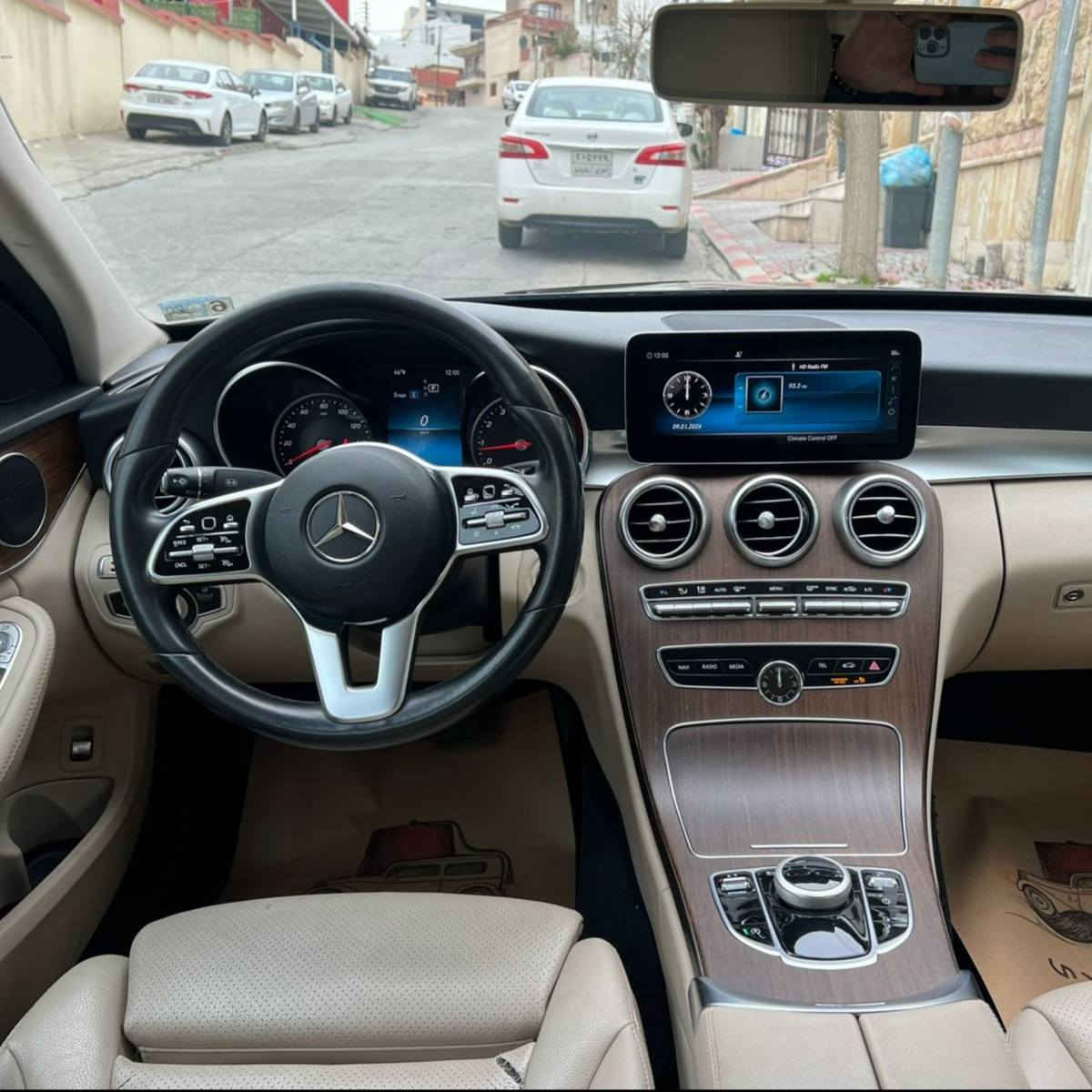 مارسیدس بێنز c300 مۆدیل 2019 ئەمریکی
روبعێک بۆنیت بۆیاخە
72 هەزار کیلۆمەتر رۆشتووە
بێ ناو گرتن بێ ئێرباگ
هیچ مەسرەفێکی تێدانیە 
زۆر پاک و خاوێن 

سـعـر : لە کۆمێنت داوابکە ڕاستەوخۆ بۆت دێت 📥 

گێرو مەکینەو کارەبایات بە شەرت
هیچ کێشەیەکی تێدا نییە 

ژمارەی خاوەنەکەی 
***********
