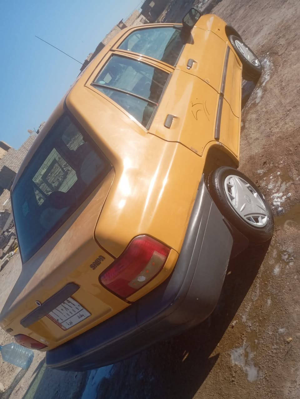 السلام عليكم سياره سايبا موديل 15 سياره حلوه وجاهزه لاخياس ولانقص رقم بغداد تحويل  مالك يريد تحويل يعني التصير من قسمته يسوي عقد مروري السعر 28 وبيه مجال المكان حله مركز ***********
