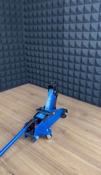 جك سيارة  2 طن جديد لوك بل كارتون #اصلي هيدروليكي الي مهتم يتم للتواصل...