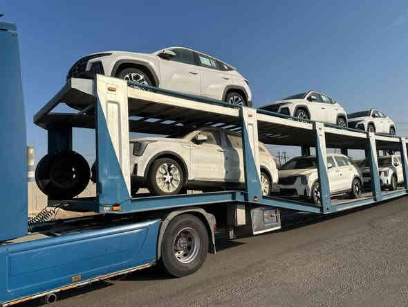 تخفيضات تخفيضات تخفيضات  🔥🔥🔥🔥🔥🔥🔥🔥🔥🔥
يعلن معرض المصطفى  للبيع السيارات الحديثة 

افضل الأسعار  بالسوق على سورنتو ((2025)) ، فول مواصفات 
((علماً ان السيارات كويتي اصلي)) خاضعة لضمان الشركة الدولية العراقية
السعر :($) 

• الموديل:2025 (خليجي)
• المحرك: 3.5 / 6 سلندر
• الضمان: 5 سنوات أو 100,000 كيلومتر وتبديل دهن مجاني (4)مرات
• اللوحات: مرقم بغداد كامل والسيارة مرقمة با أسمنا حصراً
نتعامل! ( بيع _ شراء _ مراوس _تسليم فوري) 

🚗 مواصفات السيارة بالتفصيل:
🔘 كير ماوس | 🔘 بصمة تشغيل عن بعد
🔘 شاشة GPS متصلة | 🔘 عداد سرعة ديجيتال | 🔘 مقاعد كهربائية (2)
🔘 سايد بريك بصمة وأوتوهولد | 🔘 7 راكب | 🔘 3 قطع تبريد
🔘 لايت وبك لايت LED | 🔘 إنارة داخلية LED | 🔘 ستائر أبواب خلفية
🔘 صندوق كهرباء | 🔘 ويل كب حجم 20| 🔘 شحن وايرلس | 🔘 8 حساسات
ملاحظة // مع هدية ارضيات أصلية 

📞 للحجز والاستفسار:
• الرقم 
• ***********
• ***********

ولا تنسى اذا حبيت تستبدل سيارتك القديمة بسيارة جديدة يتوفر نظام الاستبدال بين القديم والجديد ونحن بخدمتكم 🚘🚙

🚩 العرض الاقوى.. و الكمية محدودة!!
