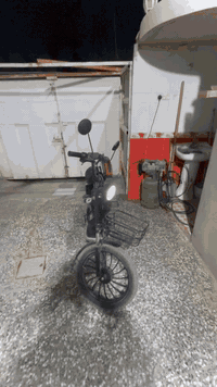 دراجه شحن موديل 2023للبيع فول مواصفات السعر 300الف وبيهه مجال الرقم 07...