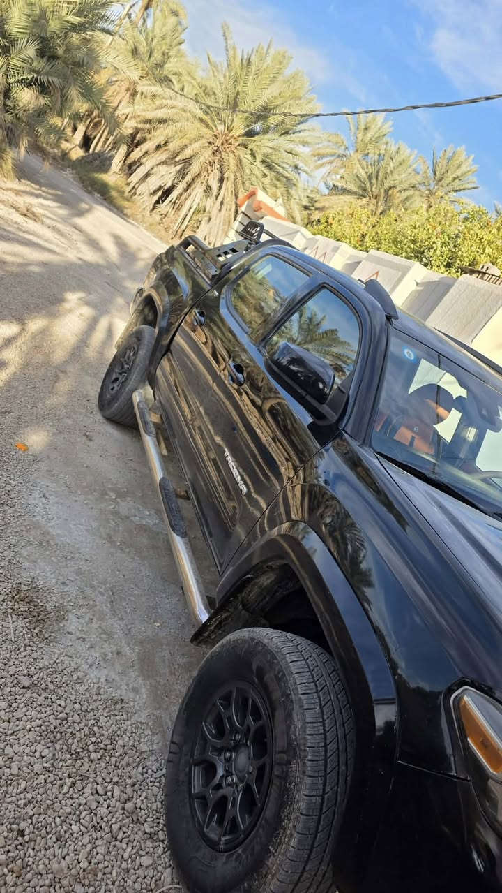 تيوتا تاكوما مديل 18
فور ويل
تحكم ستيرن شاشه كامره خلفيه لايت زنون 
مكينه 6 سلندر 
جامه خلفيه كهربائية 
تخم تاير ويل كب 
السعر[190]
***********
