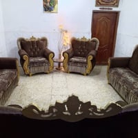 تخم ملكي تكمه نظيف جدا 10مقاعد ب260 الف وبي مجال المكان الوشاش 0773841...