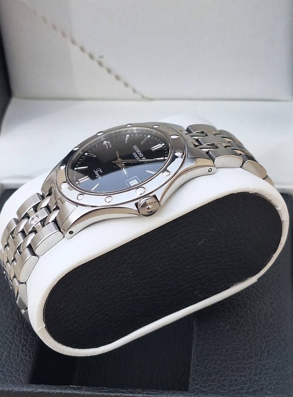 تحية طيبة 🍁
رايموند ويل سويسرا 🇨🇭 
نظافه ممتازه 👌
سير واسع 
القطر ٣٧ مع الزمبلك ٤٠ 
أنتاج حديث 
السعر ١٤٥ $
استفسار اكثر راسلني خاص🙏


**إذا كنت صاحب هذا الإعلان وتريد حذفه لأي سبب، رجاءا أرسل رسالة إلى الدعم الفني**