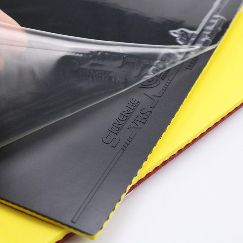 مطاط لتنس الطاولة مع إسفنجة يُستخدم لتغطية مضارب تنس الطاولة. 

المادة والسمك: يتميز بسطح مطاطي وإسفنجة داخلية، وعادة ما يأتي بسمك قياسي يبلغ 2.1 مم لتوفير توازن بين السرعة والتحكم.


**إذا كنت صاحب هذا الإعلان وتريد حذفه لأي سبب، رجاءا أرسل رسالة إلى الدعم الفني**