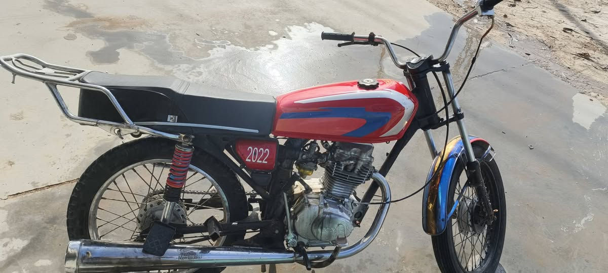 دراجه نامه اربعه قير للبيع كلك عنوان ديالى بعقوبه بهرز 
سعر 290 وبيها مجال والشراي بخير ويتدل اتصل على هذا الرقم
***********
