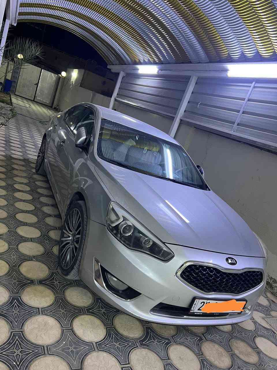 كادنزا ٢٠١٤/vip للبيع
الضرر..
هلال الچاملغ الخلفي بي صبغ بدون داخل مع بارد قليل جدا مقدار الكف في الجامغ الامامي 
خليجيVIP فول مواصفات ماعدى البانوراما 
 رقم اربيل دولي بسمي شرط ثاني يوم تحويل 
السيارة نظيفه  بلادي بالكامل 
التبريد يعمل بشكل ممتاز 
المواصفات 
محرك 3500 دوش 6 سلندر 
 بصمة الابواب الامامية والجنط
نظام ترحيب
انارة بالمرايات والابواب الامامية
كاميرا وحساسات خلفية 
حساس ماسحات
بردة خلفية متحركة 
كشنات كهربائية جلد تدفئة تبريد
لوحة تحكم نضام صوت والتبريد لراكب الخلفي
تحكم كامل بالستيرن
الصوت انفنتي 12 سماعة 
مري شفط مع الاشاير + مرايات قلاب ويه R
وباقي مواصفات الكادينزا 
السعر ١٣٨ وبيها مجال 
***********
