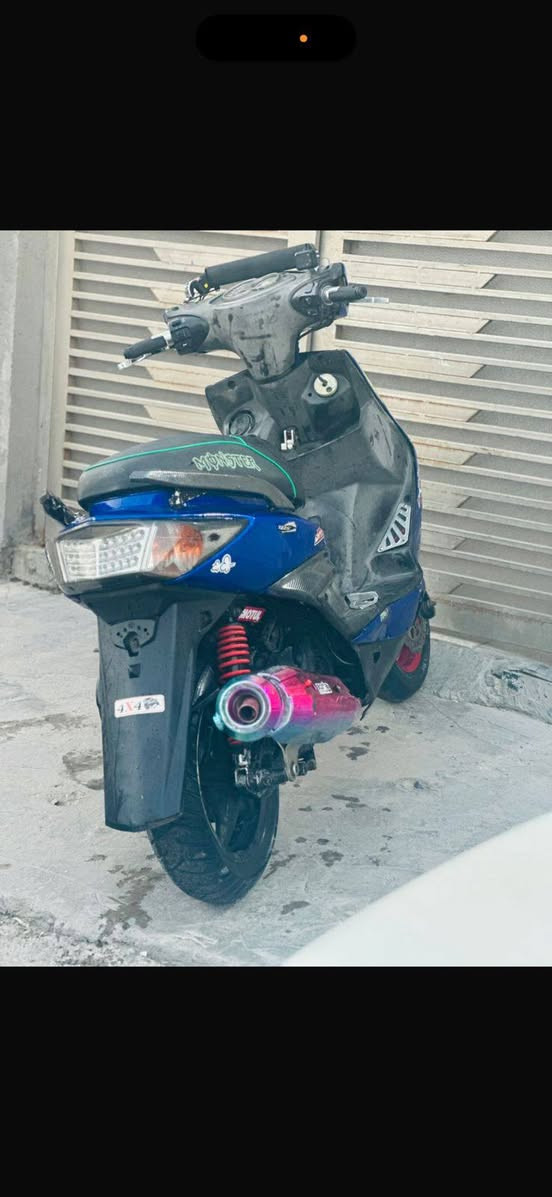 سكنس فحل نوزل بوشه 58  بيه كلجات رياضي ويدات رياضي وزينون عدسه وقارئ فولتيه وشحن وسماعه بلوتوث بك لايت لد كهربائيات كله شغاله قبضات رياضي صالنصه ستيل  جاملغ فايبر كاربون  كشن رياضي كاعيات ستيل اصليه شلعه معدل مابيه نقص مكاني بغداد مشتل 650 بيه مجال ***********

