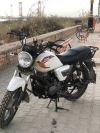 دايوان للبيع السعر خاص اتواصل واتساب 07838802373