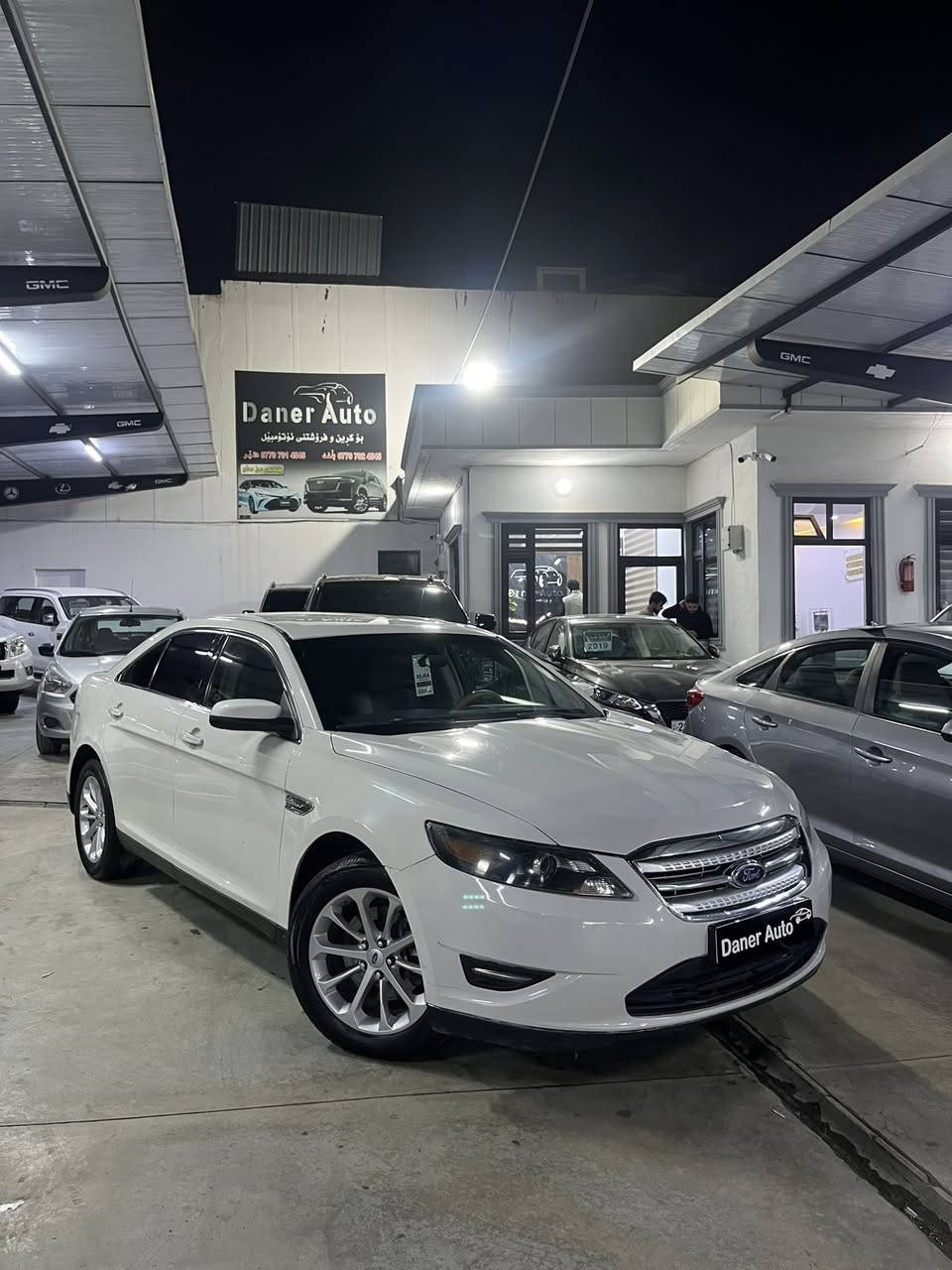 السلام عليكم فورد تورس  موديل 11 خليجي باب صبغ زاد شبرين بل بنيد بدون دوخل بشرط رقم سليمانيه كير مكينه حداديه كله بشرط سنويه لحد 29 
السياره ماشيه 230 كم 
مكان السياره سليمانيه 
تحويل وكال خادم 
السعر 103 
***********
***********
