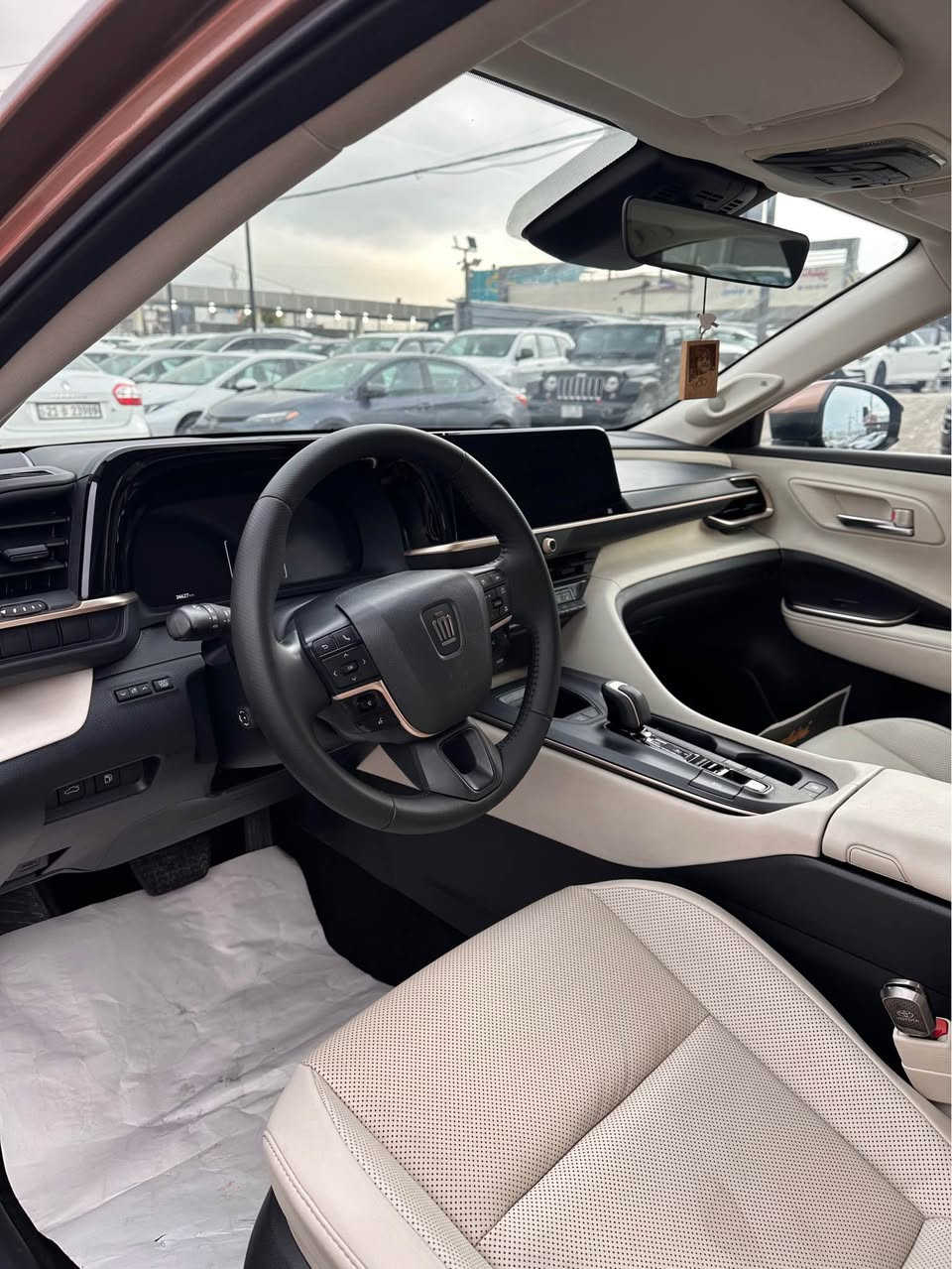 تۆیۆتا کراون 2023 زەمان شەریکەی (ساس)sas چوار بستۆن هایبرد بێ تۆربۆ مەرغوب...کامل ppf کراوە بێ بۆیاخ و سارد سۆنەرم داناوە 36هەزار ڕۆشتوە 2ساڵ زەمانی ماوە 8ساڵ زەمانی پاتری ماوە فوول مواسەفاتە (دوو بەسمە سڵایت کوشن ساردو گەرم کوشن میمۆری کوشنی دووەشی کارەبایە پەردە شاشە گەورە و دیجیتاڵ تەبرید دوزۆن (360دەرەجە حاسە کامێرا ڕادار)لایت عەدەسە ناوچەی کوێر پێشو دوا لیدە زۆر مواسەفاتی کە...) هەمو گیانی لەسەر دەقی شەریکەیە هەموو سێرفسێکی لە شەریکە بووە تەحویل و غەرامە بەشەرت 338 گەڵاو مەجالێکی برایانە لەسلێمانیم
***********
*********** السليمانية, العراق
