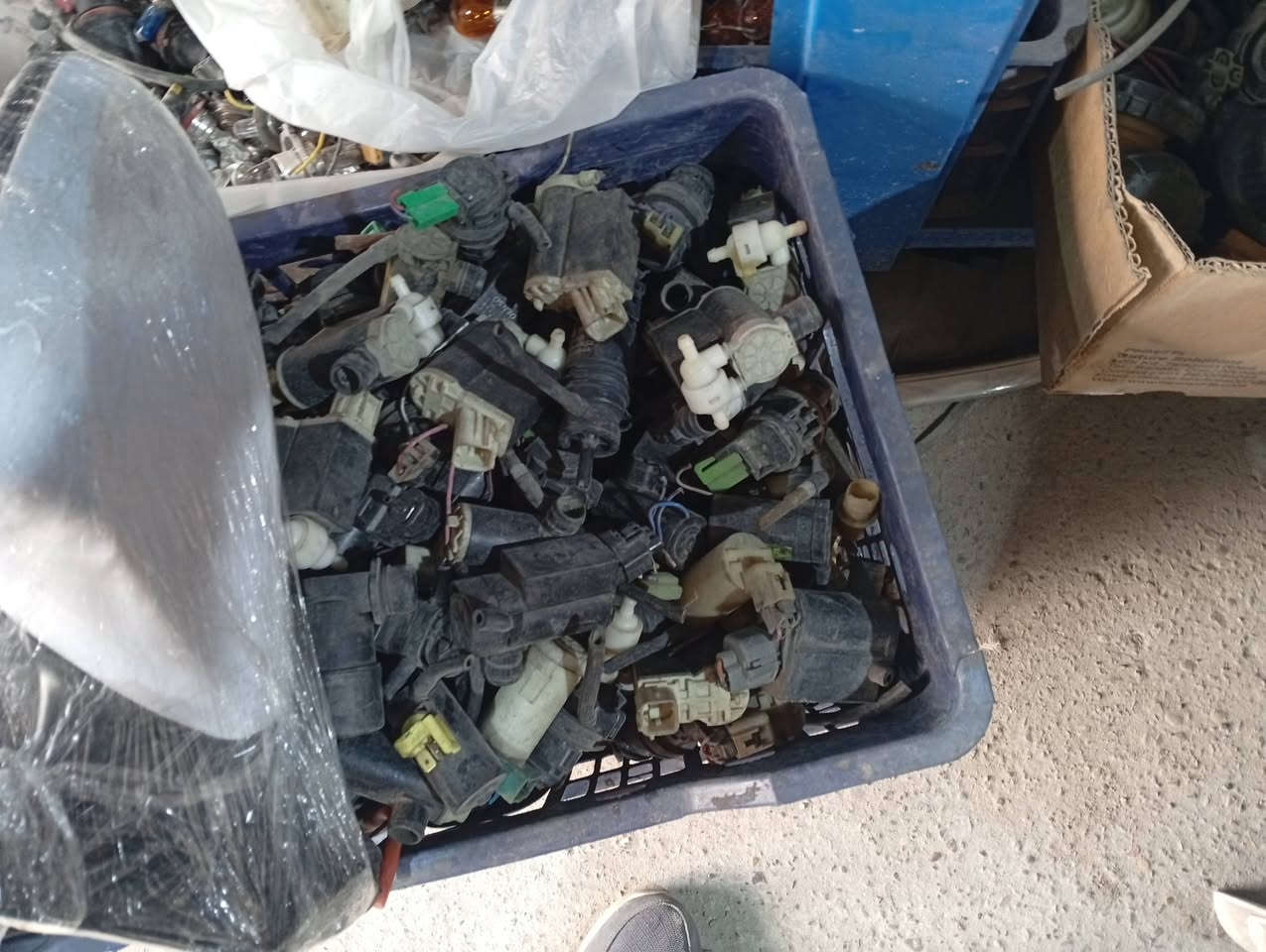 انسب الاسعار جمله ومفرد سنتر الكوري بغداد الدولعي شارع المعارض ***********
