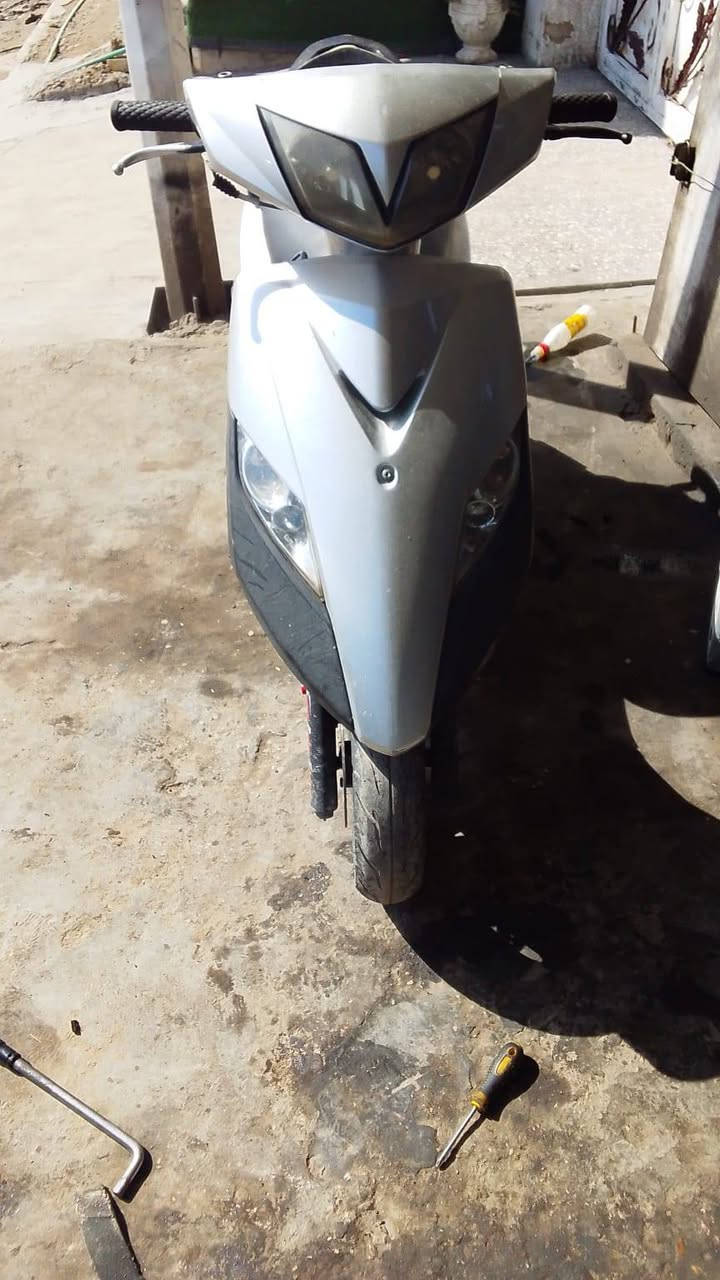 هاى ماكس ثعلب البيع دراجة أبيع كوم حديد 300 وبيه مجال وهذا رقمي ***********
