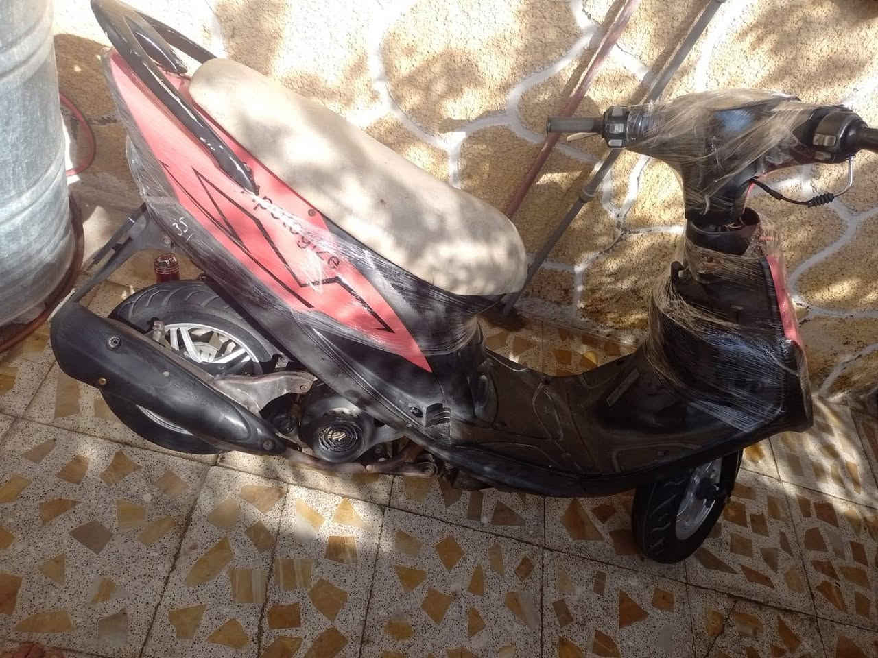 السلام عليكم ماكس عدله بلاد دراجه خير من الله كهربايات شغاله سلف هندر كلچان اصلي لبيع اومراوس مكاني ديالئ رقمي ***********السعر 375
