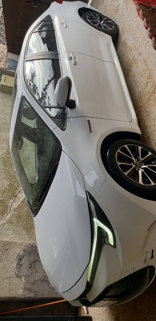 مرخصة الادمن كورلا ٢٤ ماشيه ٥٠ الف حقيق 
السيار بصمه 
تحكم استيرن 
فتحه بسقف 
صندوك ذكي
وبعد بيه مواصفات انتو تعرفوه البارحه هذه الصونار مالته فقط رصعت خفيفه 
١٤٢ رايده *********** الجاد فقط يجي خاص الرقم واتساب وبيه مجال
