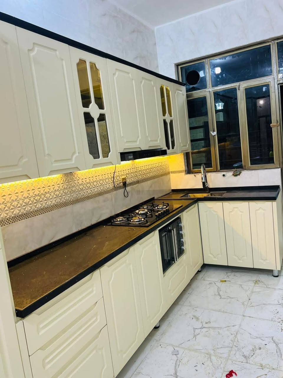 عرض راس السنه 
عمل جميع انواع الكاونترات 
الداخل المنيوم والخارج HDF
والداخل المنيوم والخارج ndf
والداخل والخارج المنيوم 
ومع ضمان مفتوح وجوده عاليه 
وحسب طلب الزبون 
هديه مع كل كاونتر 

أحمد الشمري
***********
محمد احمد
***********
مصطفى ابو خلفه ‭
0772 249 8156‬
@إشارة
