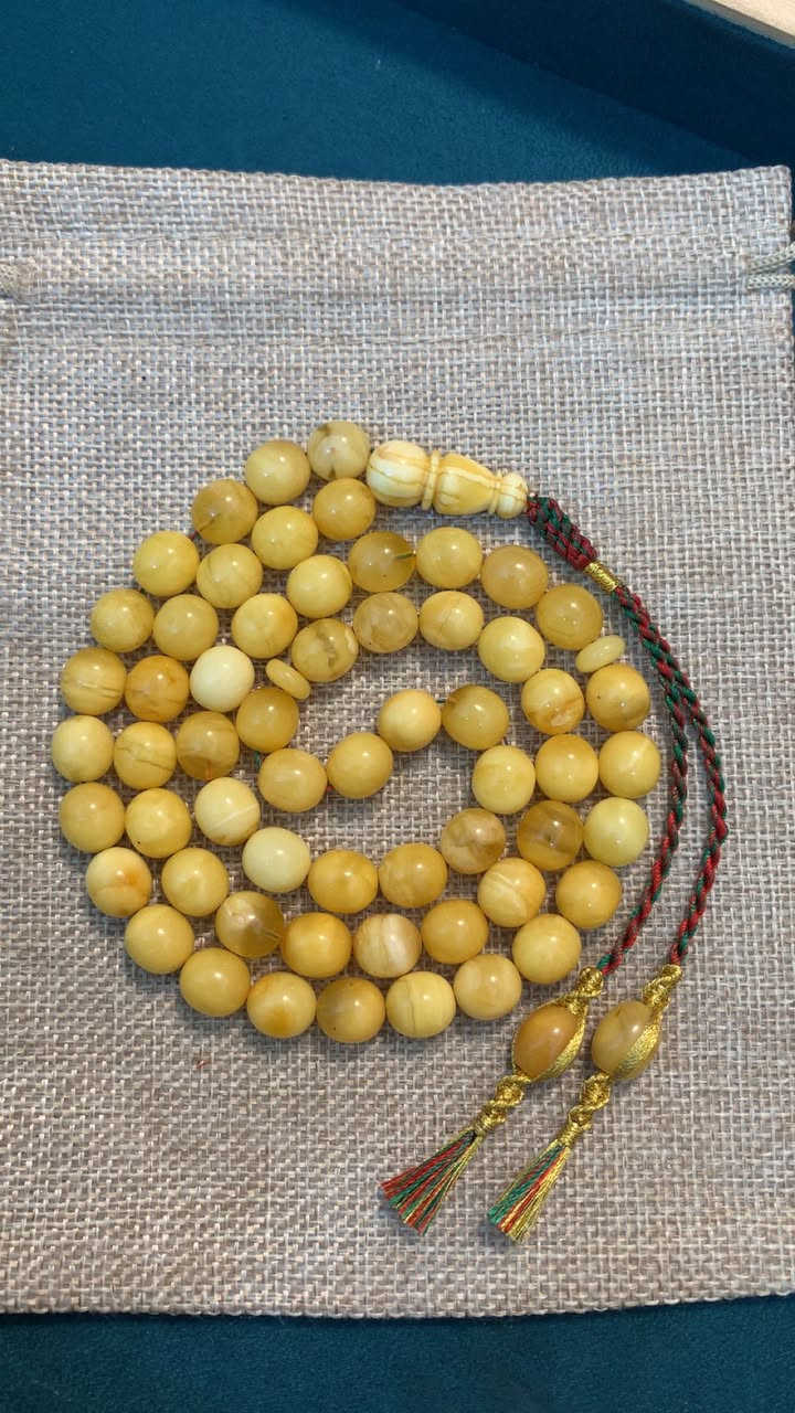 السلام عليكم 
مسبحة من الكهرب البولندي الحر الطبيعي المكفول 100%گصة تفاحية الوزن 33 غرام عدد الحبات 59 حبة قياس الحبة 9.5 ** 10.5 ملم توصيل متوفر بغداد وكافة المحافظات السعر  خاص رجاءاً ❤️


**إذا كنت صاحب هذا الإعلان وتريد حذفه لأي سبب، رجاءا أرسل رسالة إلى الدعم الفني**