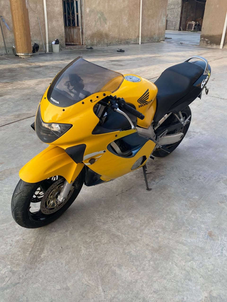 سلام عليكم افوري مكفوله السعر ١٩ بيه مجال قليل مكان ديالئ بعقوبه ***********
