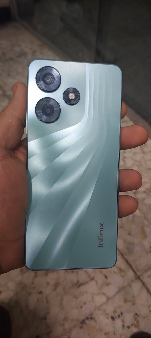 السلام عليكم للبيع هاتف انفنكس هوت ٣٠ مكاني بغداد الدورة جهاز نظيف فقط البطارية منفوخة تحتاج تبديل جامة الكامرة وحدة منهن بيهة فطرر
الجهاز رايدة ب ٨٠ 
هذا رقمي ***********
