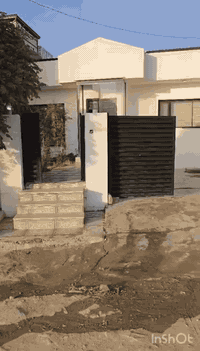 "🏠 خانوو بۆ فرۆشتن لە سلێمانی 🏠
- 🔹 ٢٠٨ م، کۆلانی ١٥ م
- 🔹 رووی قیبلە، بەردەمی ماڵ نییە
- 🔹 گەرەکیکی زۆر خۆش
- 🔹 نرخی گونجاو

📞 بۆ زانیاری زیاتر: *********** - ***********"
