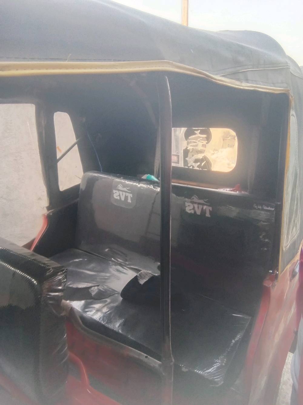 تكتك موديل 18 اوراق اصوليه كامله محرك واكسل مكفولات وكهربائيات شغاله كلها الكشر نظافته 75 بالميه 