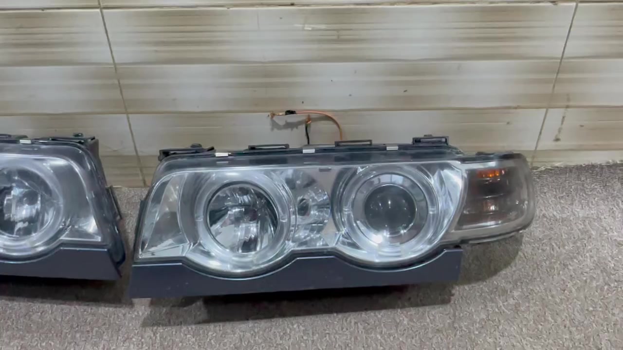 سلام عليكم من رخصه لادمن لايتات كاسحه مديل 2001او 2000 
عدسات سكن اسوارات 
حاويه مال كصه الاماني بلاديات 
مكاني نجف كوفه 250 وبيهن مجال 
*********** 
***********
