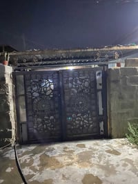 عندي بيت تجاوز ب ابو دشير شارع الضغط مساحته ١٧٠ متر بس غرفه جبيرة وصال...