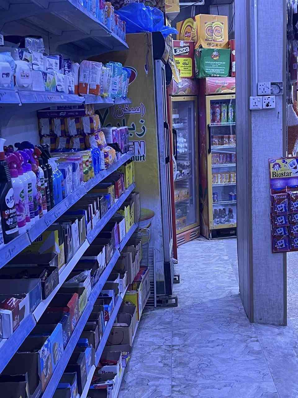 سلام عليكم 🫡 
اسواق للبيع 
كربلاء حي الوفاء 
تفاصيل الاسواق  
تحتوي على  12 براد عامودي + 5 طرحي 
وسبالت اثنين 
ومبرده ضخمه وحده 
باقي تفاصيل خاص 

***********
