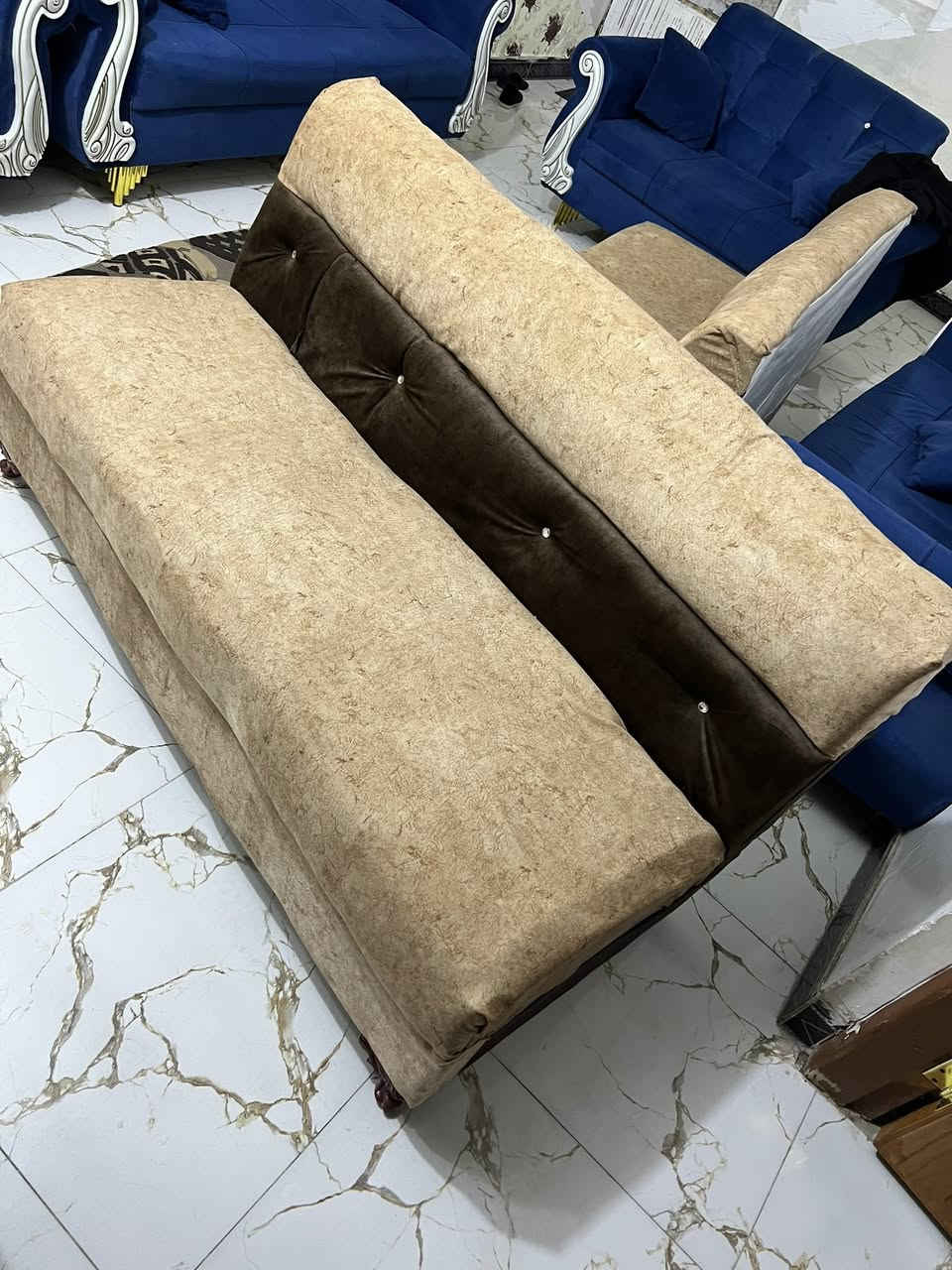 تخم 3 قطع جديد مو مستعمل سعر 125 قفل مكان بغداد جديدة
***********
