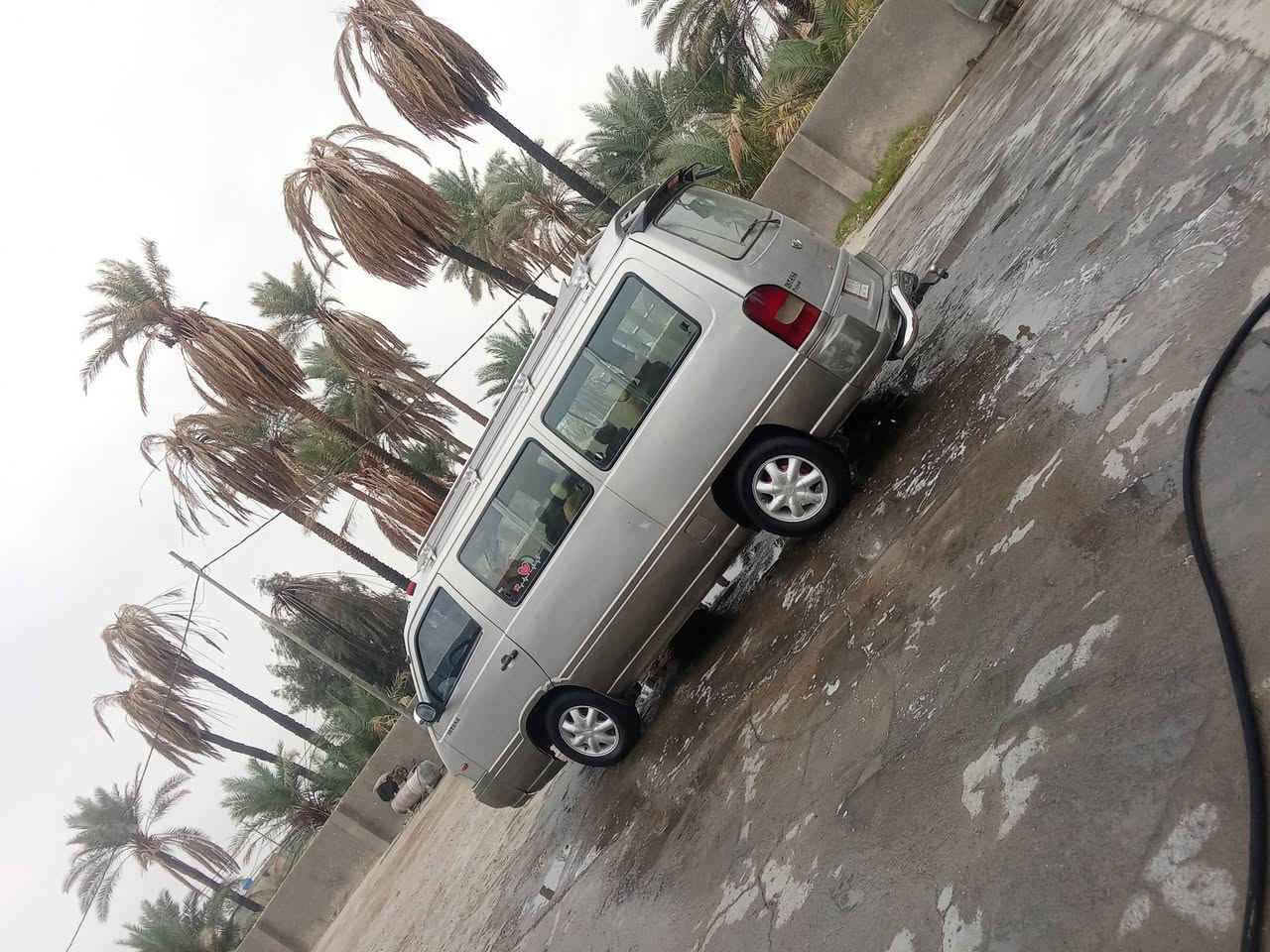 سلام عليكم استانة موديل 2000 بأسمي رقم انكليزي مكينة اصلية برانكيتات جدد تخم تاير جديد كفالة من الضربة للاستفسار على الرقم المو شراي لا يتصل ***********
