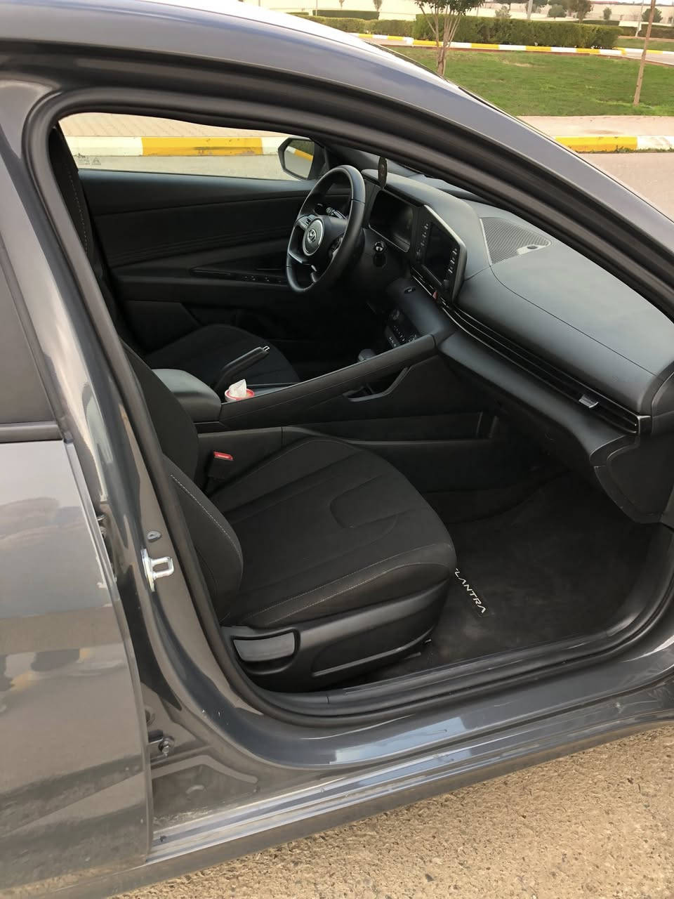 سلام عليكم النترا امريكي محرك ٢٠٠٠دوش المرغوب مديل ٢٥ حادث بنيد مبدل والباقي ليبل واحد فول عدا الفتحة تحديد مسار رادارات كامرة دوارة تشغيل عن بعد بصمة تشغيل بصمة ابواب وصندوك شحن وايرلس نقاط عمياء ثلاث انظمة قيادة ماشية ٥٠٠٠اخت الزيرو السعر ١٥٠ وبيهة مجال بسيط هاتف ***********
