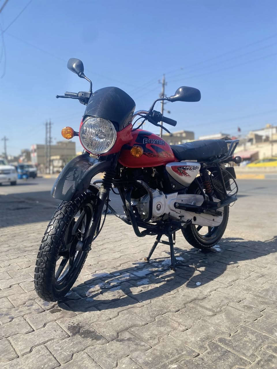 سلام عليكم دراجه للبيع 23رقم بغداد دراجه ماتعوبه نضيفه بشكل تجي وشوف بعينك مكان مدينه الصدر قرب تقاطع كسره وعطش رقم الهاتف*********** موجود واتساب🙏🏻سعر.مليونين و400وبيها مجال
