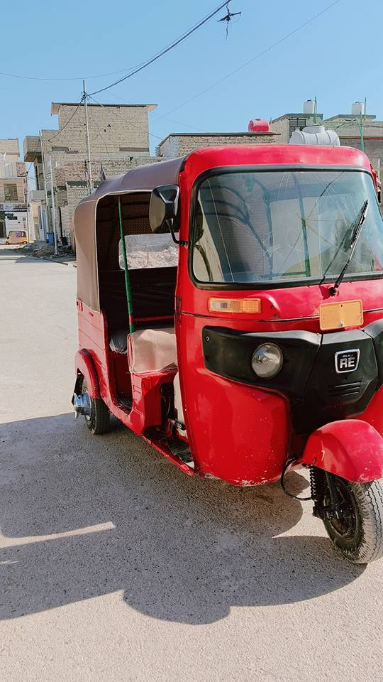 السلام عليكم تكتك البيع مديل 2017 شاديلها محرك مديل 20اوراق أوراق كامله 
السعر 3000ملاين وبيها مجال قليل العنوان مدينه الصدر هاتف ***********
