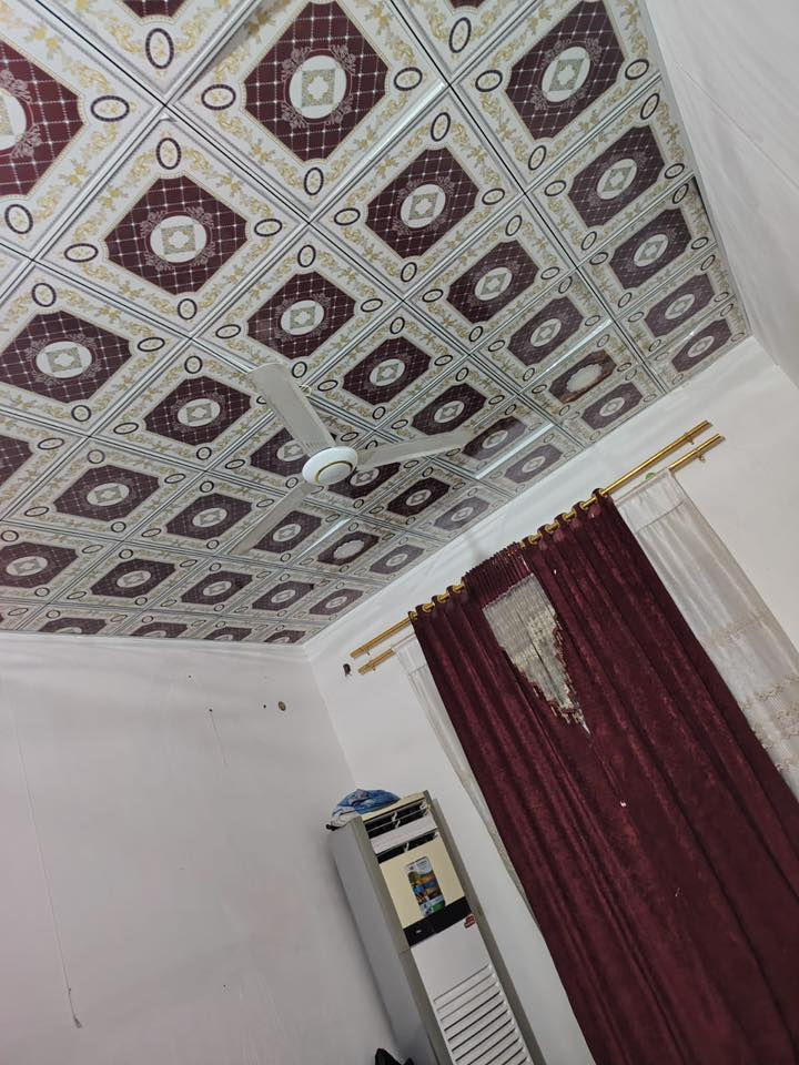 السلام عليكم بيت البيع طابو صرف الساحه 200 سوق الشيوخ حي العسكري قرب مدرست نهاوند البناء طابوق صب مسلح سعر مناسب ***********
