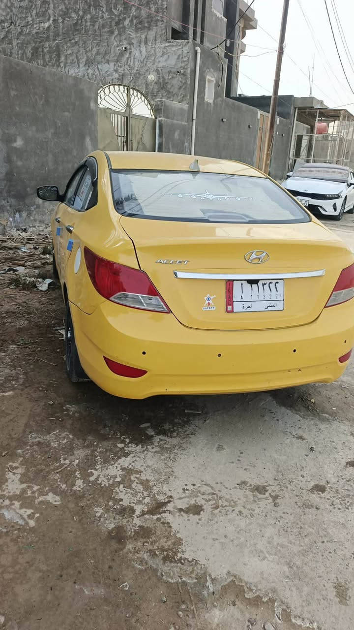 سلام عليكم اكسنت 2015 خليجي مكينه 1600 
كير ومكينه جديدات وحداديه وطخم تاير سياره جهازه ماعوزه ايشي مصفره هم مامطلوبه 
ضربته بس جملغ الخلفي وضربته خفيفه 
والسنويه 2027 ومداور ثاني يوم 
العنوان السماوه وذه اكو مراوس هم عادي 
***********
