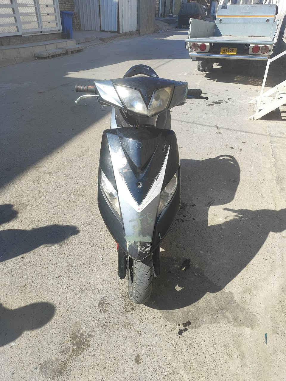 دراجة ثعلب كاملة الدراجة شغاله نكرة سلف
بيها كلج رياضي يرادلها ترتيب كهربائيات فقط 
رايدها ب275وبيها مجال 
مكاني بغداد الشعب شارع الصحة 
رقم الهاتف ***********
