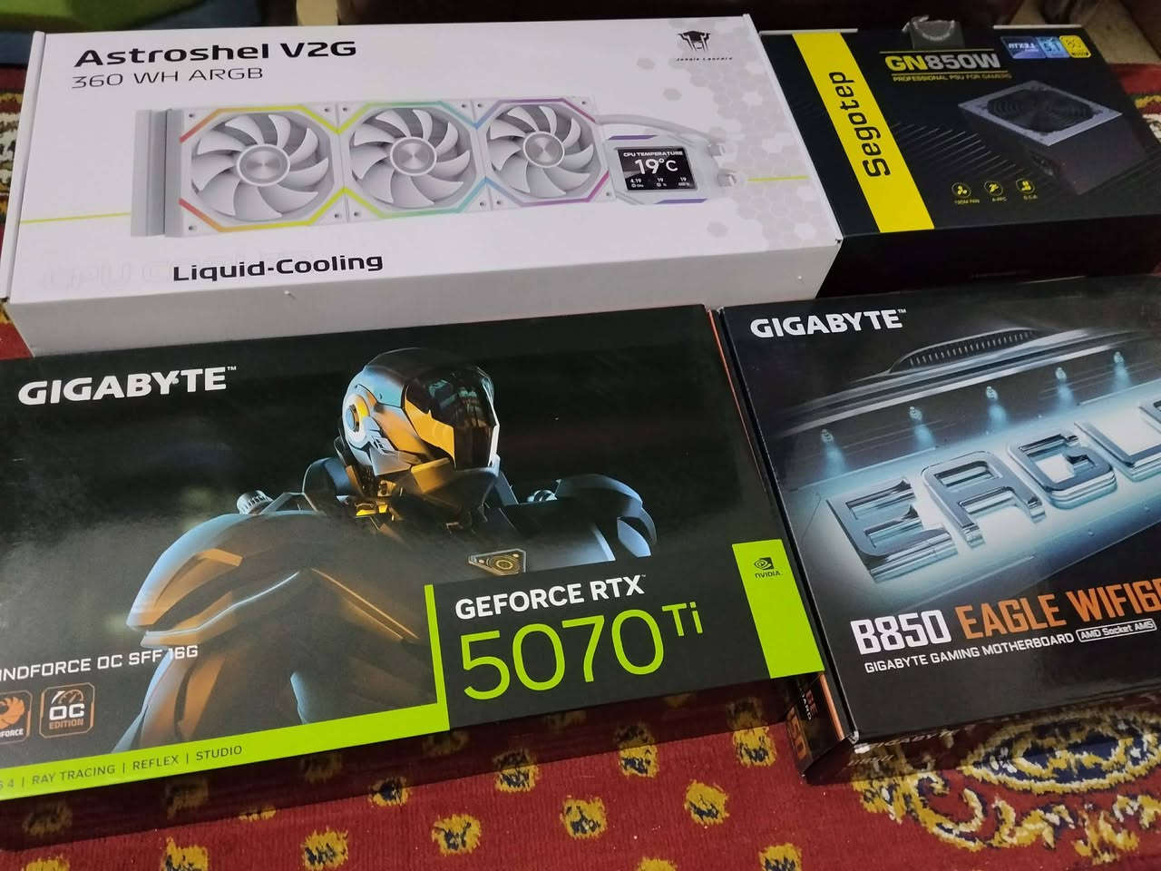 السلام عليكم تجميعة للبيع 
Ryzen 7 9800x3d
5070 ti 16 gb oc
32 gb ddr5 6000mhz
850 watt gold
B850 gigabyte eagle
Ssd predator 2t m.2 gen4 7200
 Liquid Cooling 360 jungle
Case jungle
وعندي شاشة أيضاً للبيع 
Samsung odyssey g7 4k 28inch 144hz 1ms
المكان بغداد السعر خاص 
*********** واتساب
