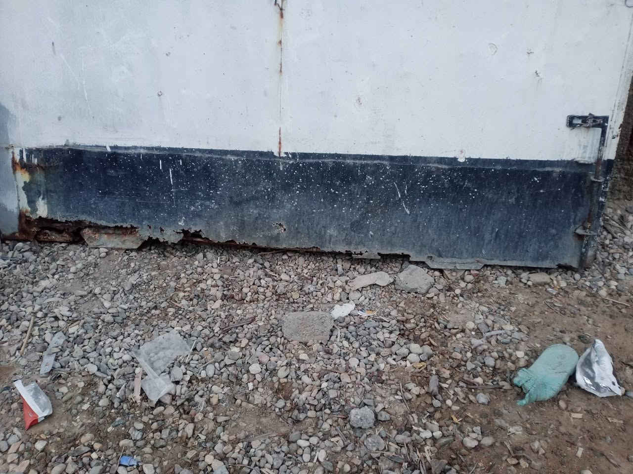 السلام عليكم باب 3 أمتار للبيع الخماس شارع الرسول بي اخياس بل السجه الجوه فقط رقم الهاتف ***********
