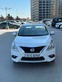 نيسان سني 2024  مصري  السيارة حيل نظيفة و بحالة ممتازة  جوملغ خلفي ايم...