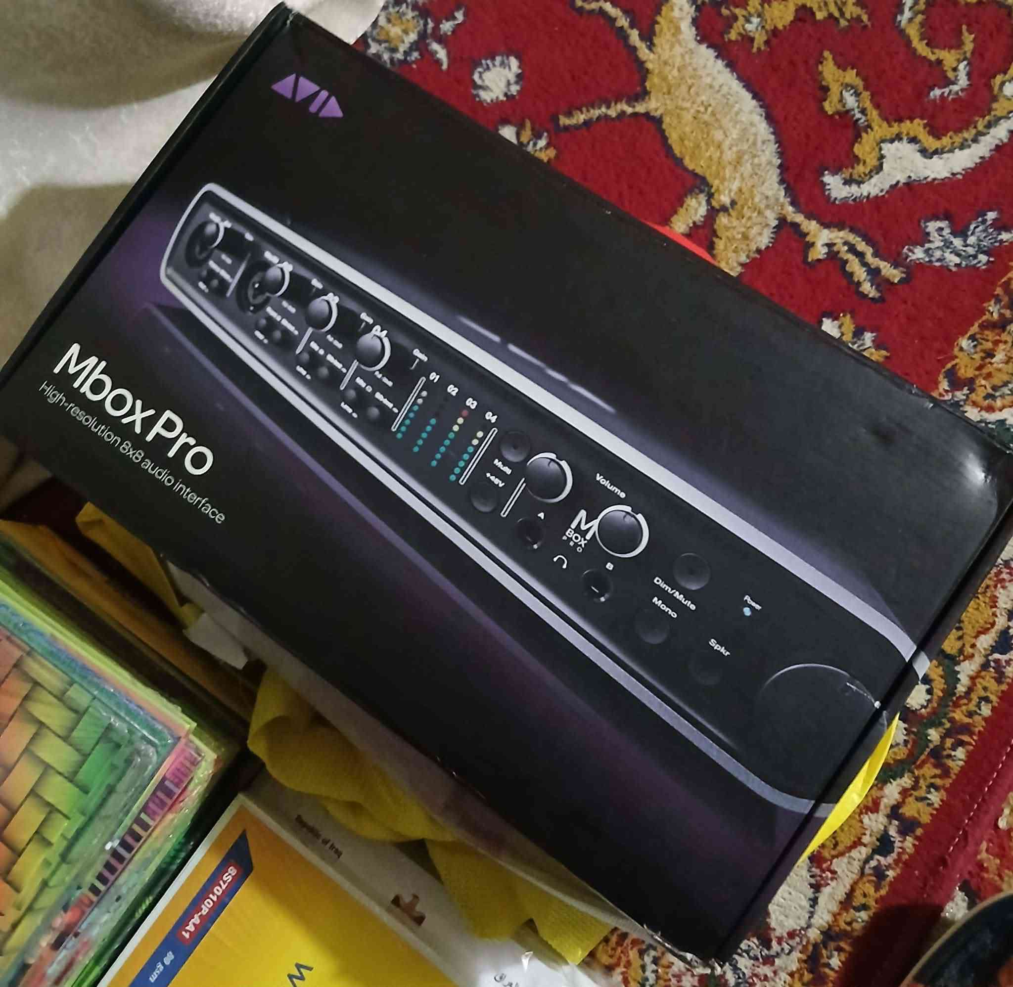 اخوان هاي اجهزة استوديو للبيع نضافه 95% 
الي رايدهن سعرهن 780 وببهن مجال قليل جدآ
مكاني بغداد الشعله رقم هاتفي ***********
او يجي خاص
