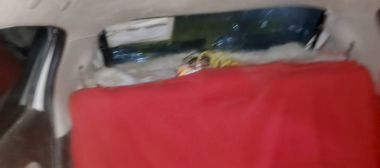 السلام عليكم بيجو 206للبيع بيه كتاب مزاد وزارة الداخلية السعر 10اوراق وبيه مجال مكانه الشعب الثعالبه ***********
