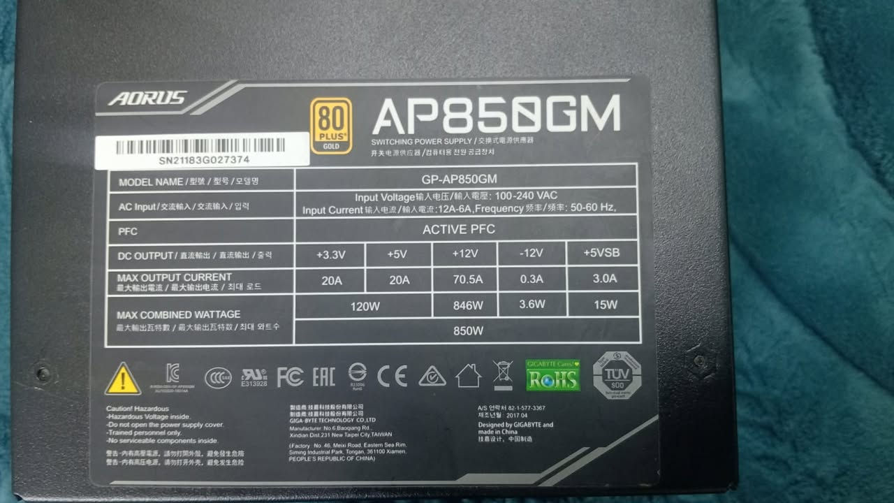 السعر: 80,000 دينار قابل للتفاوض
الموقع: بغداد
للبيع باور سبلاي Gigabyte AORUS P850W 80+ Gold Fully Modular
الحالة: ممتاز
الكرتون موجود وجميع الكابلات الأصلية موجودة ما {عدا كابلات SATA}
المواصفات:
• القدرة: 850 واط
• شهادة الكفاءة: 80+ Gold
• Fully Modular
• مروحة 135mm هادئة مع Smart Fan


**إذا كنت صاحب هذا الإعلان وتريد حذفه لأي سبب، رجاءا أرسل رسالة إلى الدعم الفني**