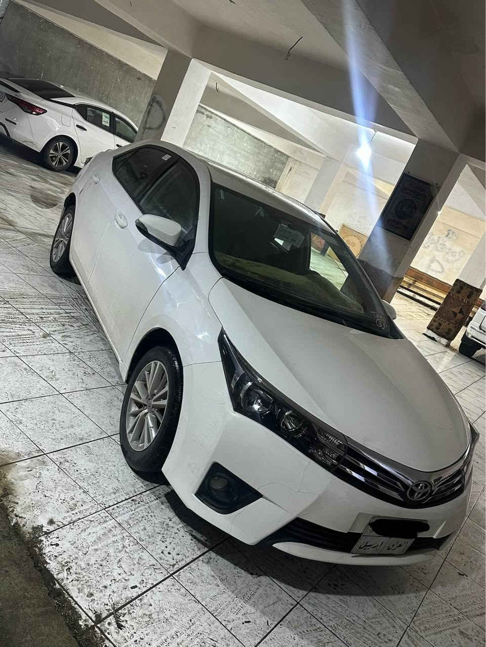 Toyota corola 2015 
مواسفات خليجي 
مكينه ١٨ 
١١٢ هه زار كم روشتووه 
٥ پارچه و نيو بوياغه 
بيشي نيه 
جه مپه كي پشتي هه يه 
كير و مكينه و تعويل و غرامه به شرت 
سعري ١١٥$ مجاليكي كه م 
*********** أربيل, العراق
