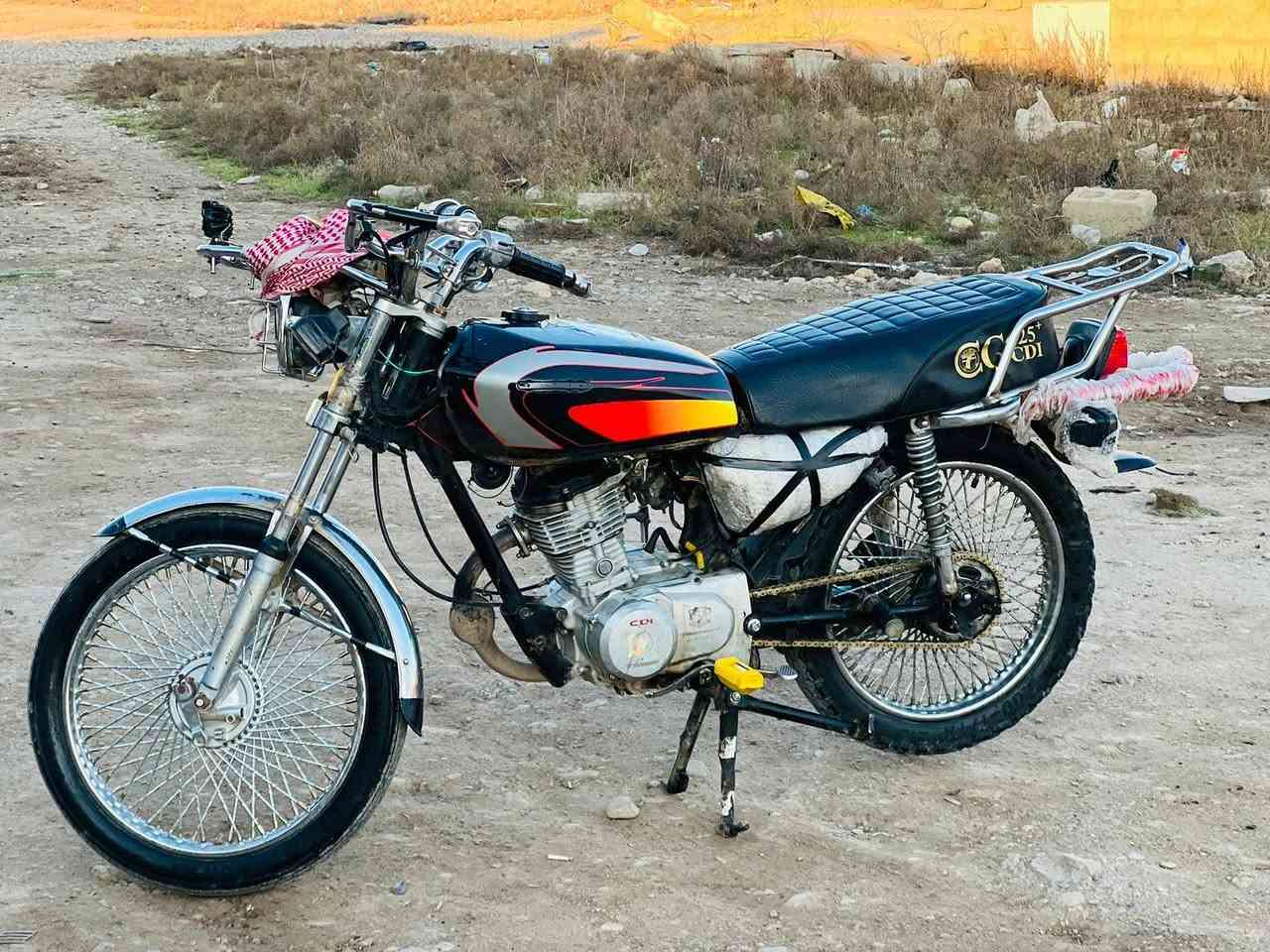 السلام عليكم موطورتايكر للبيع موديل 20 ابو النمر 🐯 درع ستيل محرك شرط لا صرف ولا ينگط دهن مفتوح  وياله جدد كهربائيات كلها شغاله  مال جناي السعر 380 وبي مجال مكان الشرقاط انتصل و تبشر ***********
