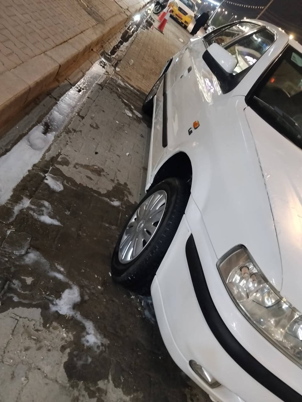 السلام عليكم سمند موديل 11رقم نجف إنكليزي مكفوله كفاله عامه مكينه كير تبريد حداديه كفاله بيها سونار يم المندلاوي شرط كفاله عامه بسامينا الشراي يتصل على الرقم العنوان نجف ***********
